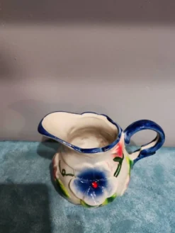 Pot à lait en faïence