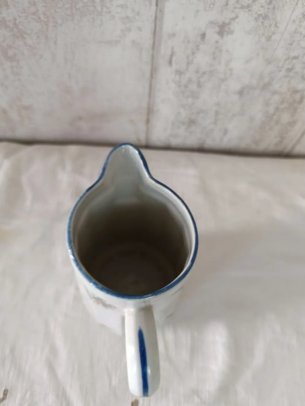 Pot à lait en faïence motifs petites fleurs