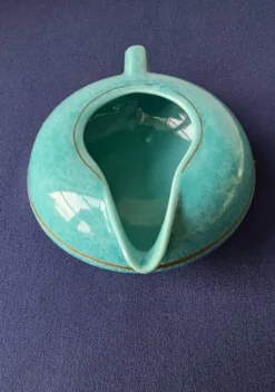 Pot à lait en faïence signé Molin, Charolles, années 70
