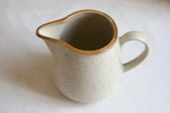 Pot à lait en grès