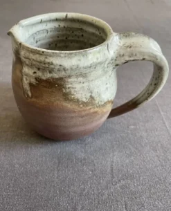 Pot à lait en grès pyrite