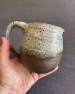 Pot à lait en grès pyrite