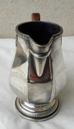 Pot à lait en métal argenté