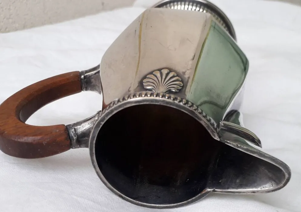Pot à lait en métal argenté