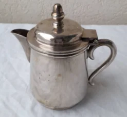 Pot à lait en métal argenté Nakazato