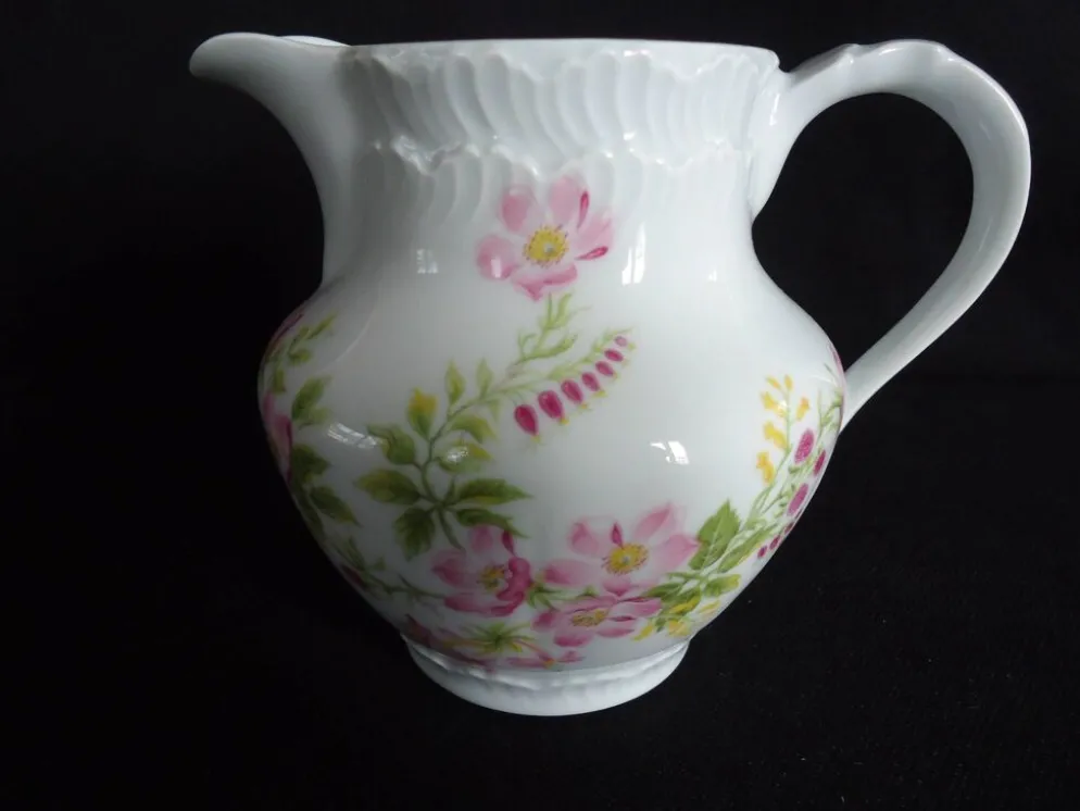 Pot à lait en porcelaine de Limoges, Goumot Labesse