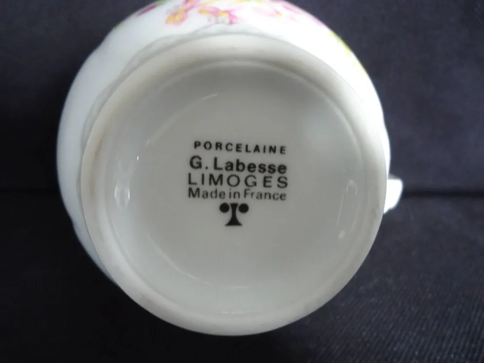 Pot à lait en porcelaine de Limoges, Goumot Labesse