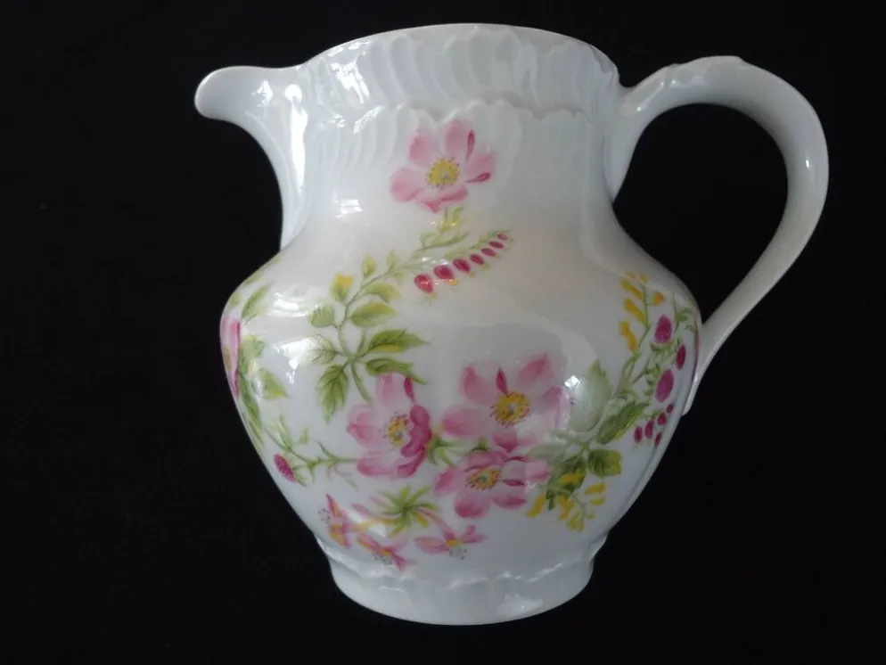 Pot à lait en porcelaine de Limoges, Goumot Labesse
