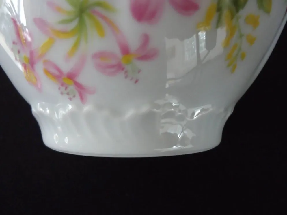 Pot à lait en porcelaine de Limoges, Goumot Labesse