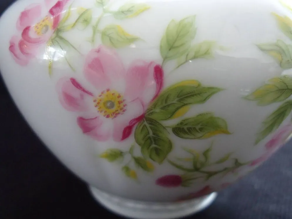 Pot à lait en porcelaine de Limoges, Goumot Labesse