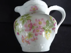 Pot à lait en porcelaine de Limoges, Goumot Labesse
