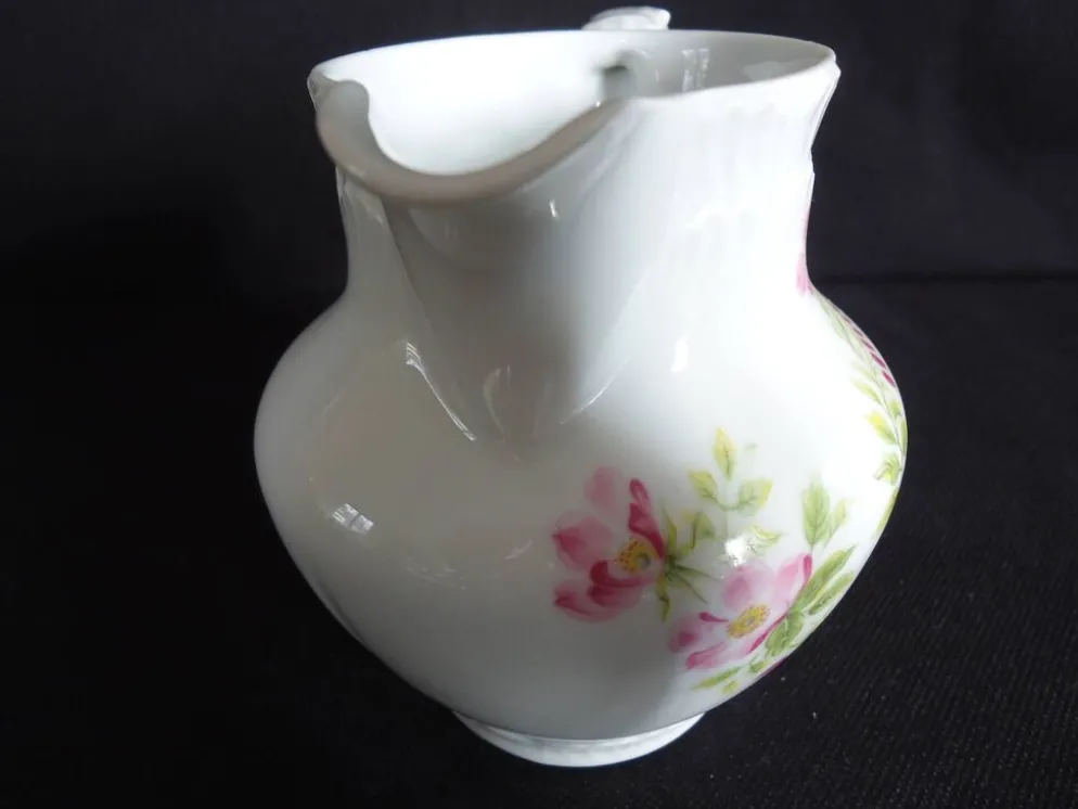 Pot à lait en porcelaine de Limoges, Goumot Labesse
