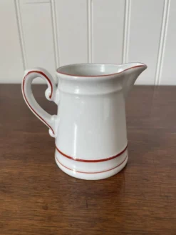 Pot à lait en porcelaine Winterling