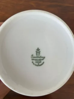 Pot à lait en porcelaine Winterling