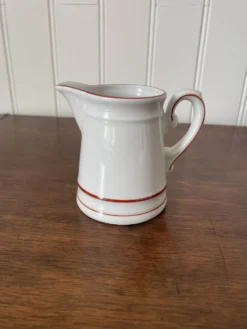 Pot à lait en porcelaine Winterling