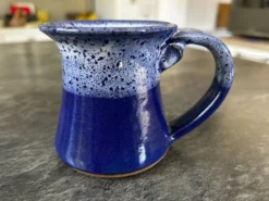 Pot à lait en terre émaillée