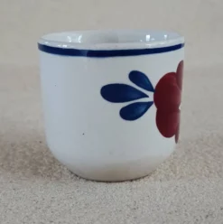 Pot à lait et tasse décor de rose