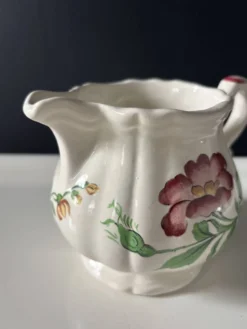 Pot à lait faïence Sarreguemines décor Cernay vintage — fleurs peintes