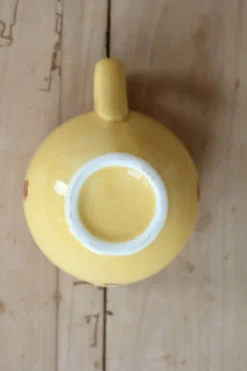 Pot à lait vintage en céramique jaune