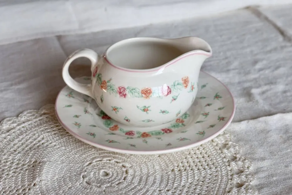 Pot à lait vintage en porcelaine anglaise Laura Ashley - Motif Rosebud