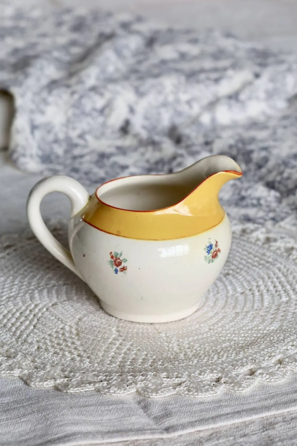 Pot à lait vintage porcelaine Sarreguemines – Motif fleuri