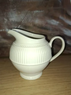 Pot à lait Wedgwood Windsor