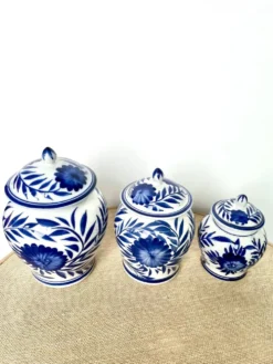 Pots couverts bonbonnières en porcelaine