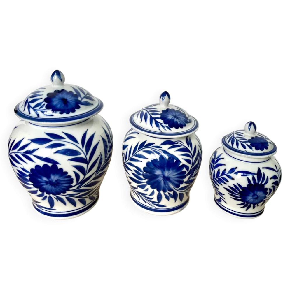 Pots couverts bonbonnières en porcelaine