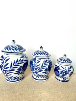 Pots couverts bonbonnières en porcelaine