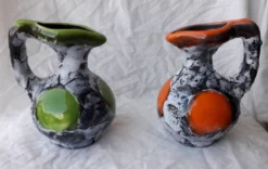2 pots à lait en céramique