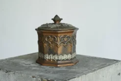 Pot à tabac ancien style néogothique XIXe siècle