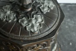 Pot à tabac ancien style néogothique XIXe siècle