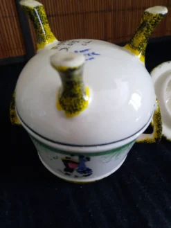 Pot Tripode avec Couvercle - Faïence Henriot Quimper - Décor Breton
