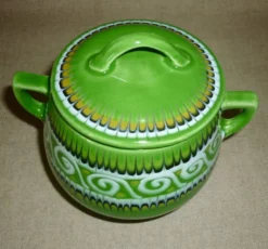 Pot tripode vert avec couvercle en céramique