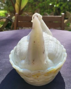 Poule en opaline vallerysthal
