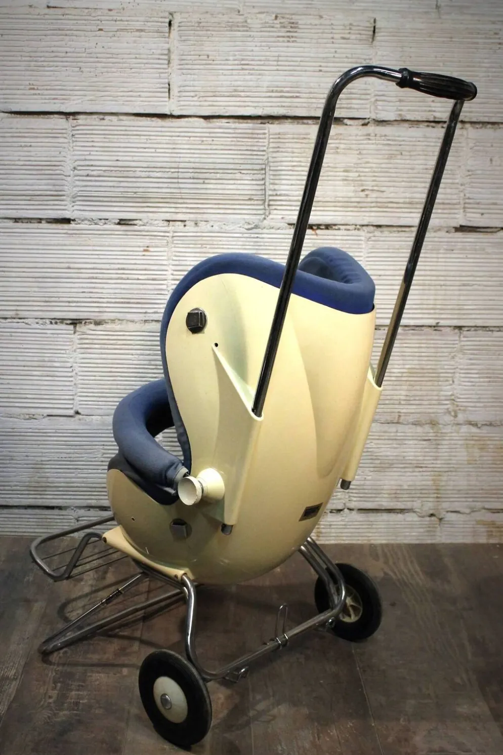 Poussette Space Age 1970s