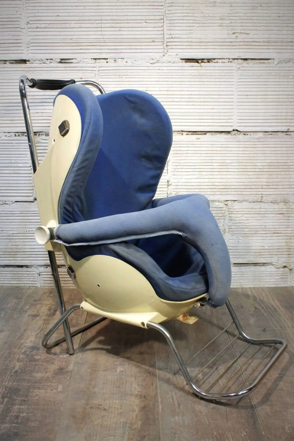 Poussette Space Age 1970s