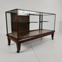 Présentoir de magasin anglais / comptoir de magasin (1910–1920)