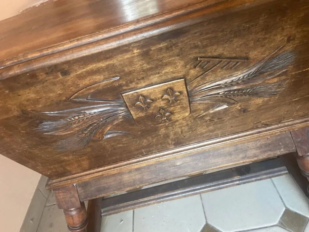 Pétrin provençal ancien en bois sculpté (Maie)