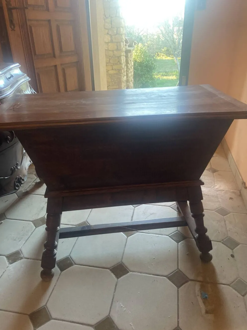 Pétrin provençal ancien en bois sculpté (Maie)