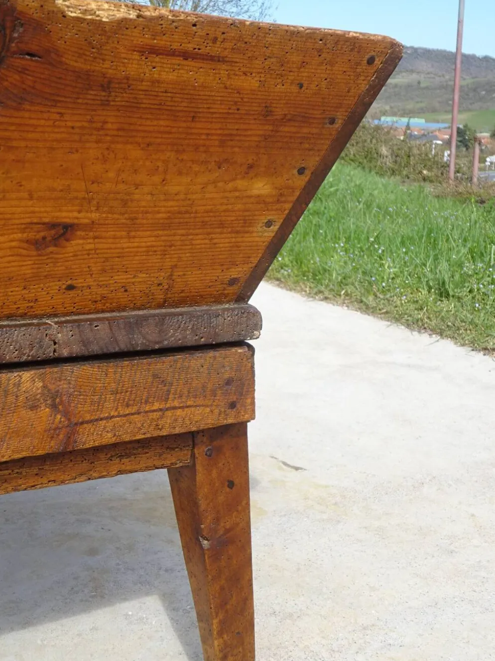 Pétrin rustique en chêne massif , couvercle et piètement amovibles