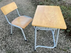 Pupitre d’école.