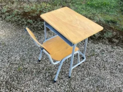 Pupitre d’école.
