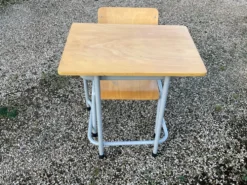 Pupitre d’école.