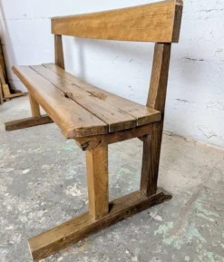 Pupitre d'école double et son banc en bois