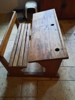Pupitre d'écolier en bois deux places