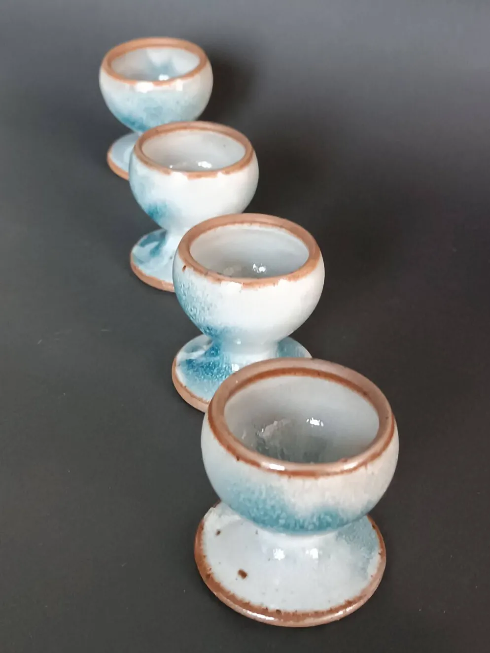 Quatre coquetiers en grès poterie Saint Amand Roger Jacques vintage