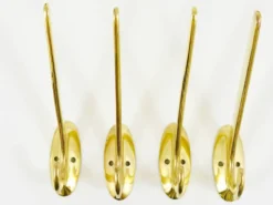 Quatre crochets muraux en laiton faits main Art Nouveau, Autriche, années 1920