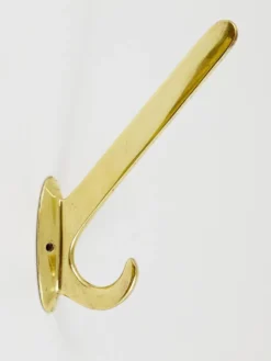 Quatre crochets muraux en laiton faits main Art Nouveau, Autriche, années 1920