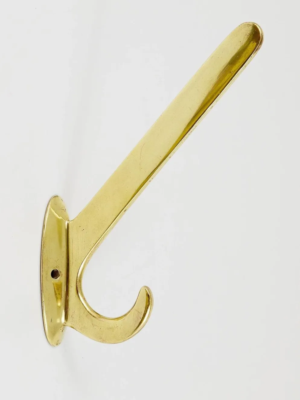 Quatre crochets muraux en laiton faits main Art Nouveau, Autriche, années 1920